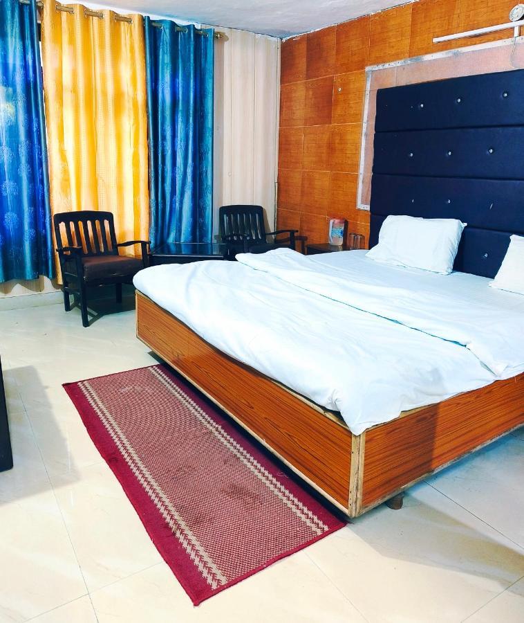 Hotel Holiday Plaza Dalhousie - Near Ghandhi Chowk Mall Road Exteriör bild